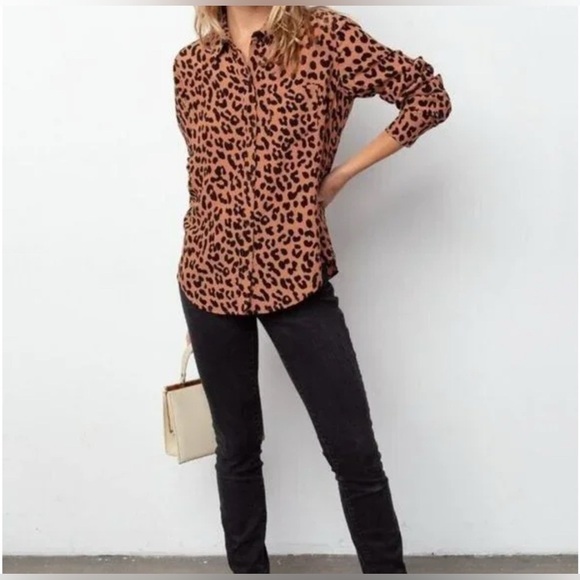 Rails Kathryn Jaguar Print Blouse Button Down Women's Sz Small - Picture 3 of 9